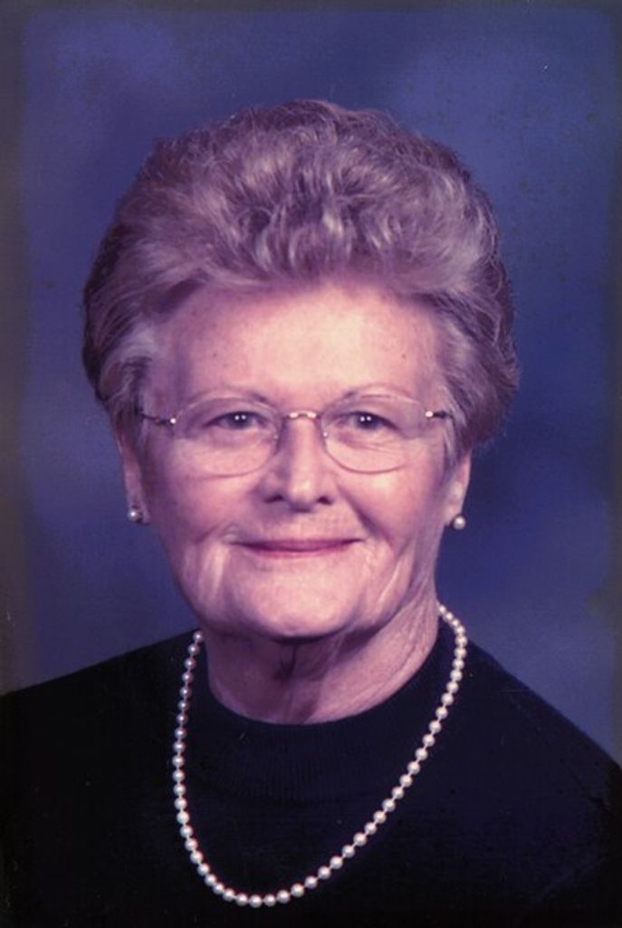 Elizabeth Jane Donnelly Profile Photo