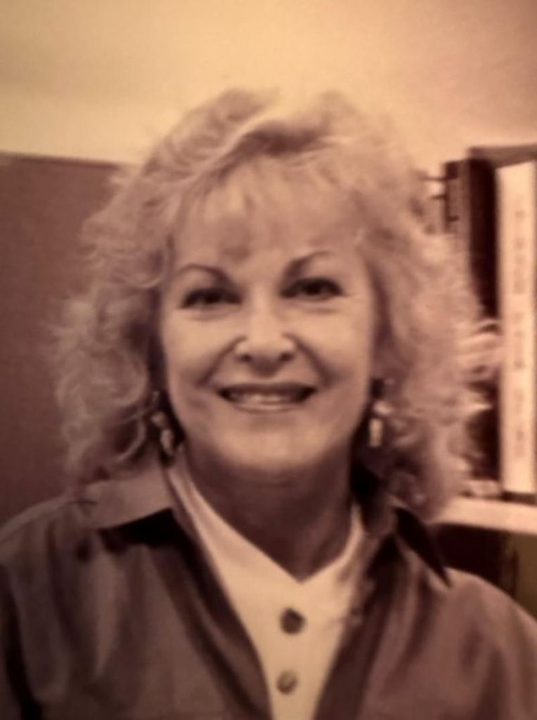 Elizabeth R Andrews