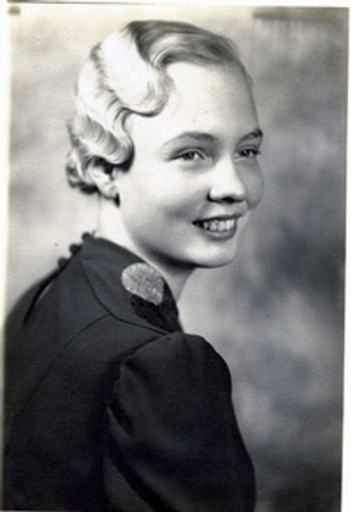 Dorothy Schmechel