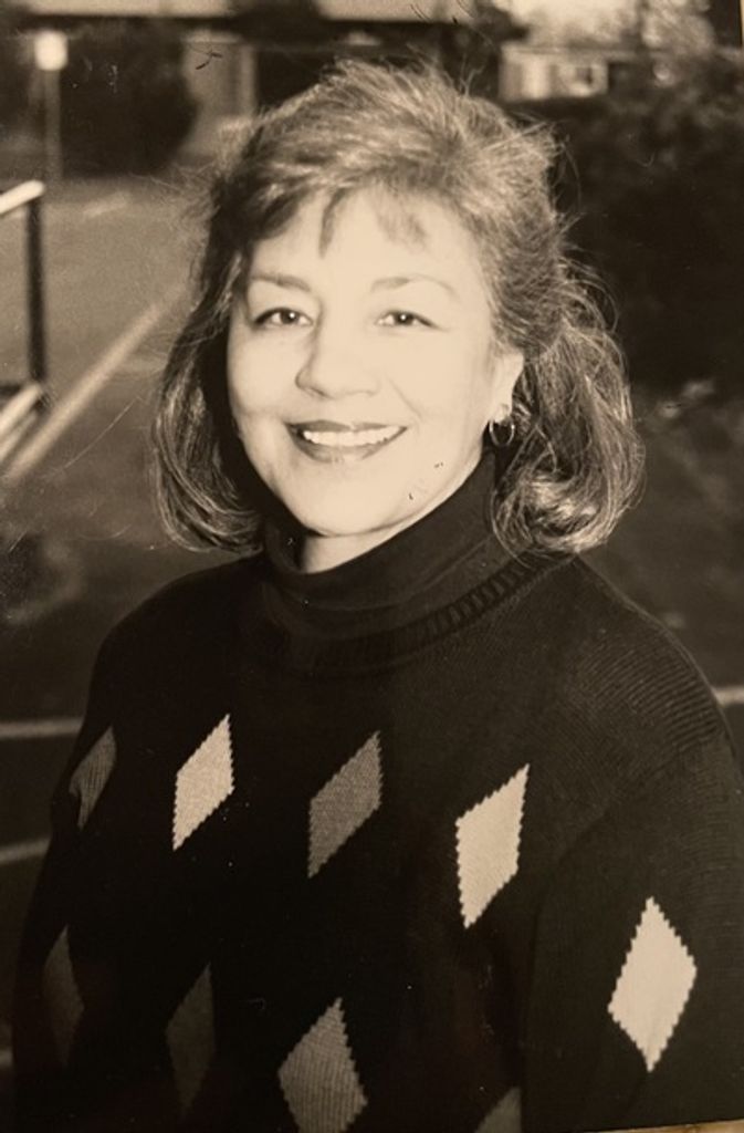 Olga Martha Arenivar Profile Photo