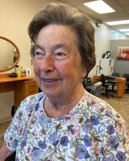 Carol Jean Strube Roberts's obituary image