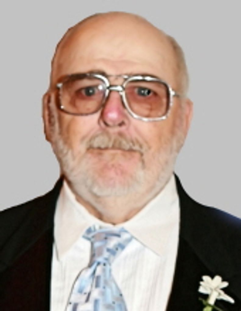 Leonard  W.  Kazmierczak