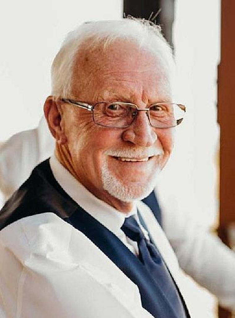 Tommy Leon Hill Profile Photo