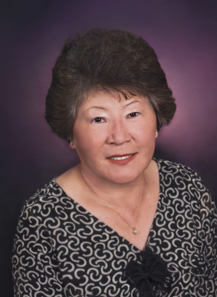 Sume Moon Holcombe Profile Photo