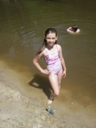 Sierra Leigh-Anne Phillips photo gallery thumbnail 5 of 9