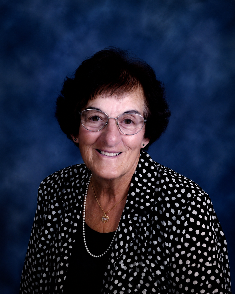 Evelyn C Smith