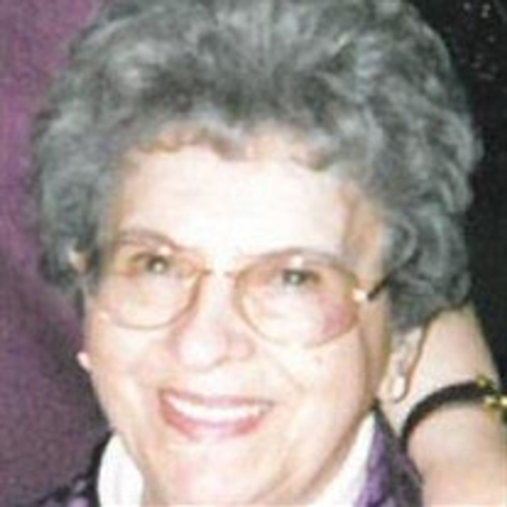 Hermina "Minnie" E. (Lopes) Medeiros
