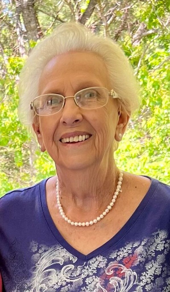 Hilda Lee-Nichols Profile Photo