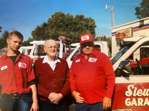 Virgil Elmer Siewert photo gallery thumbnail 33 of 202