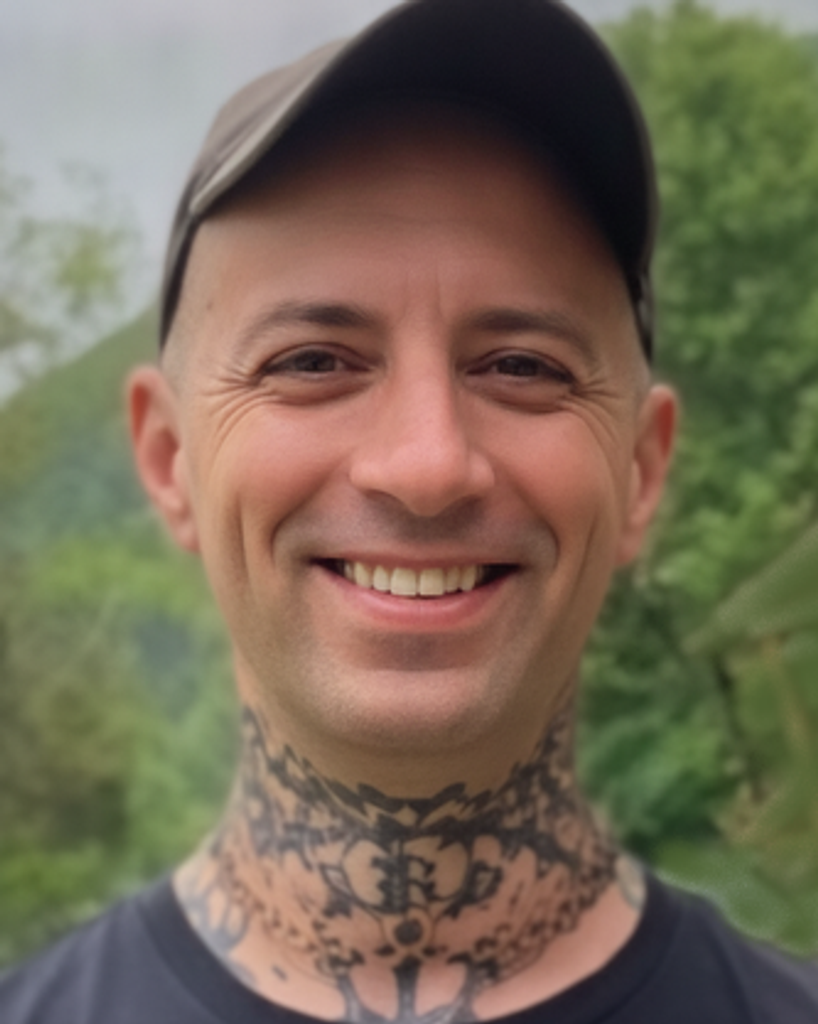Zachary Lennon Briggs Profile Photo