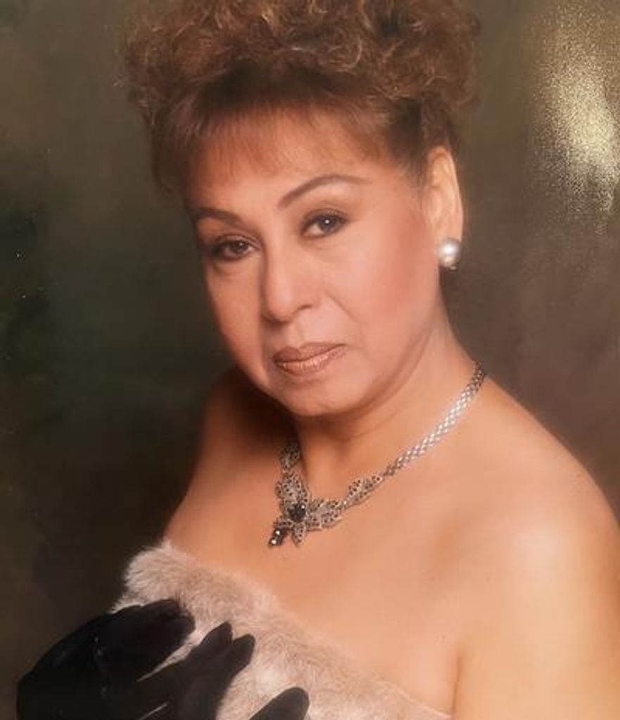 Maria Luz Lavado Profile Photo