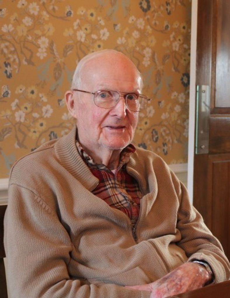 Robert James Stuart Profile Photo