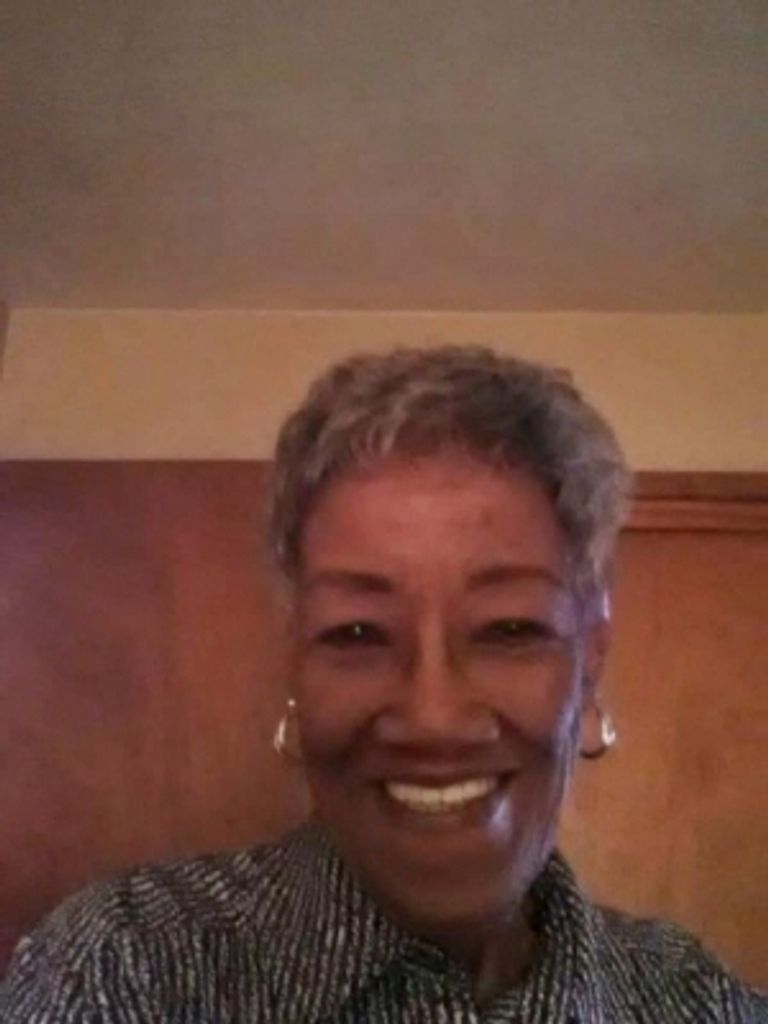 Dolores Ushry Profile Photo