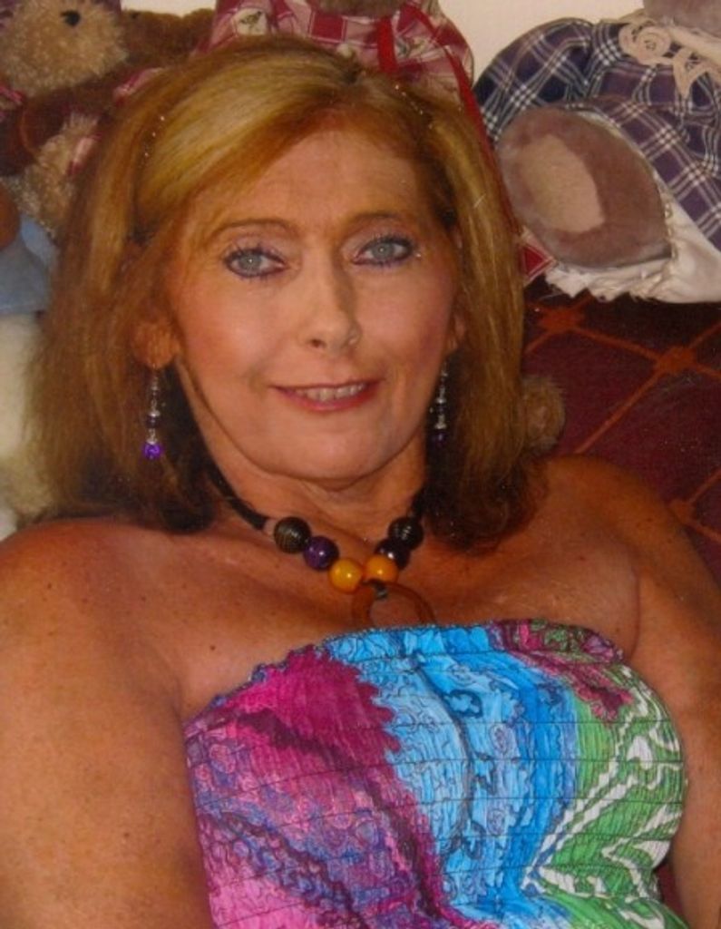 Kristine Leanne (Yuris)  Zirbes