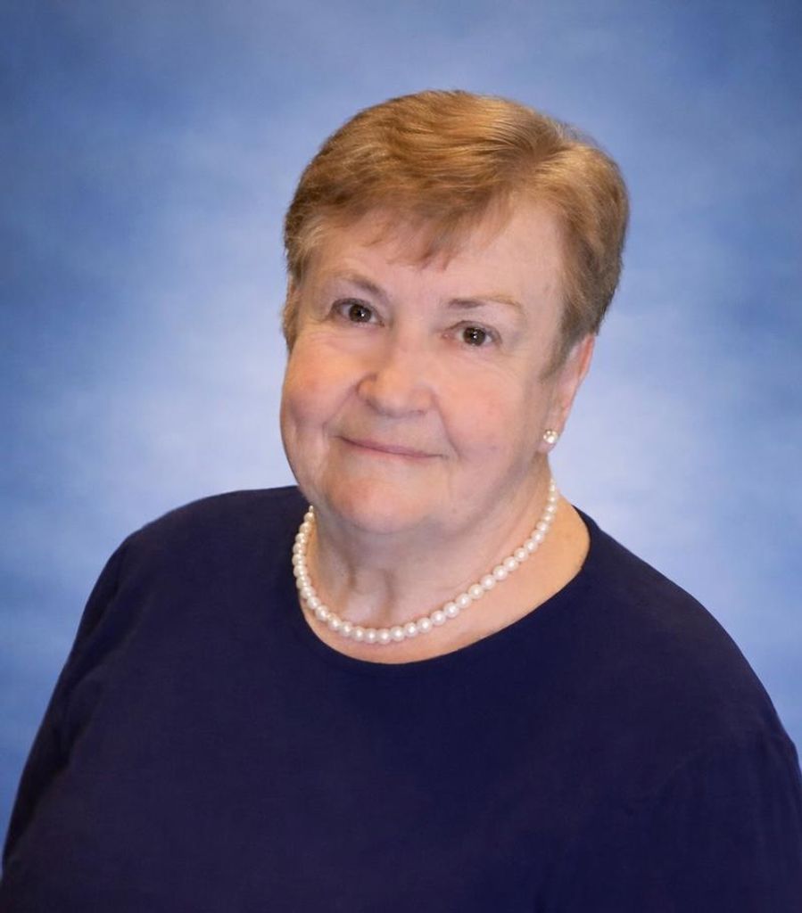 Mary M Moon Profile Photo