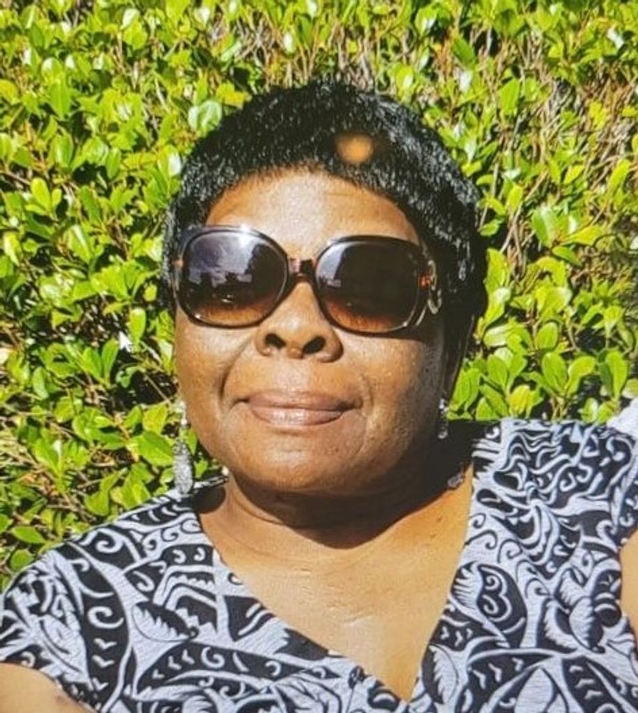 Carolyn Louise Alexander