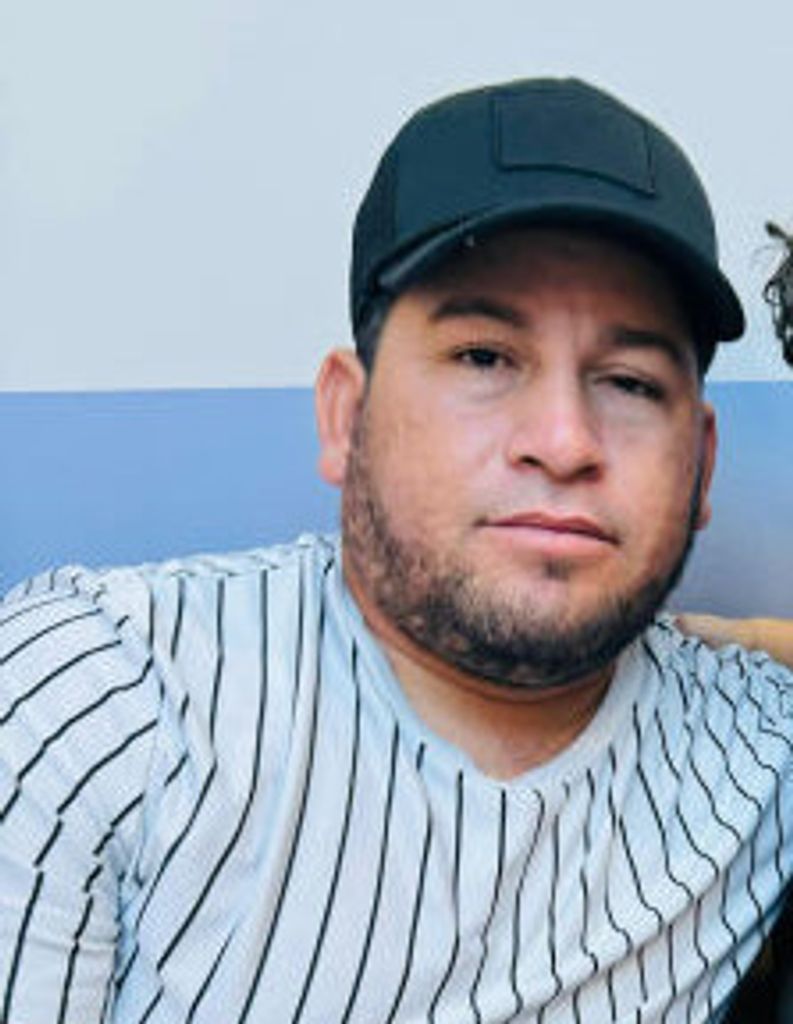 Carlos Roberto Chirinos Puerto Profile Photo