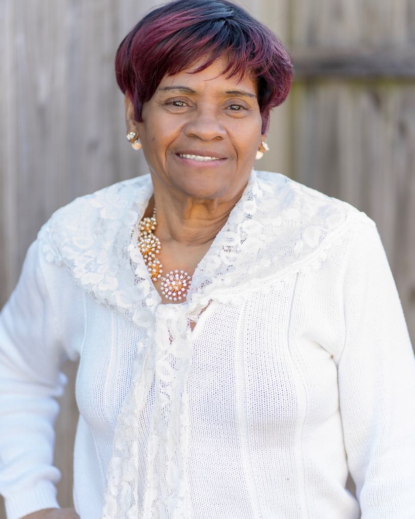 LORENE FARLEY - COOK Profile Photo