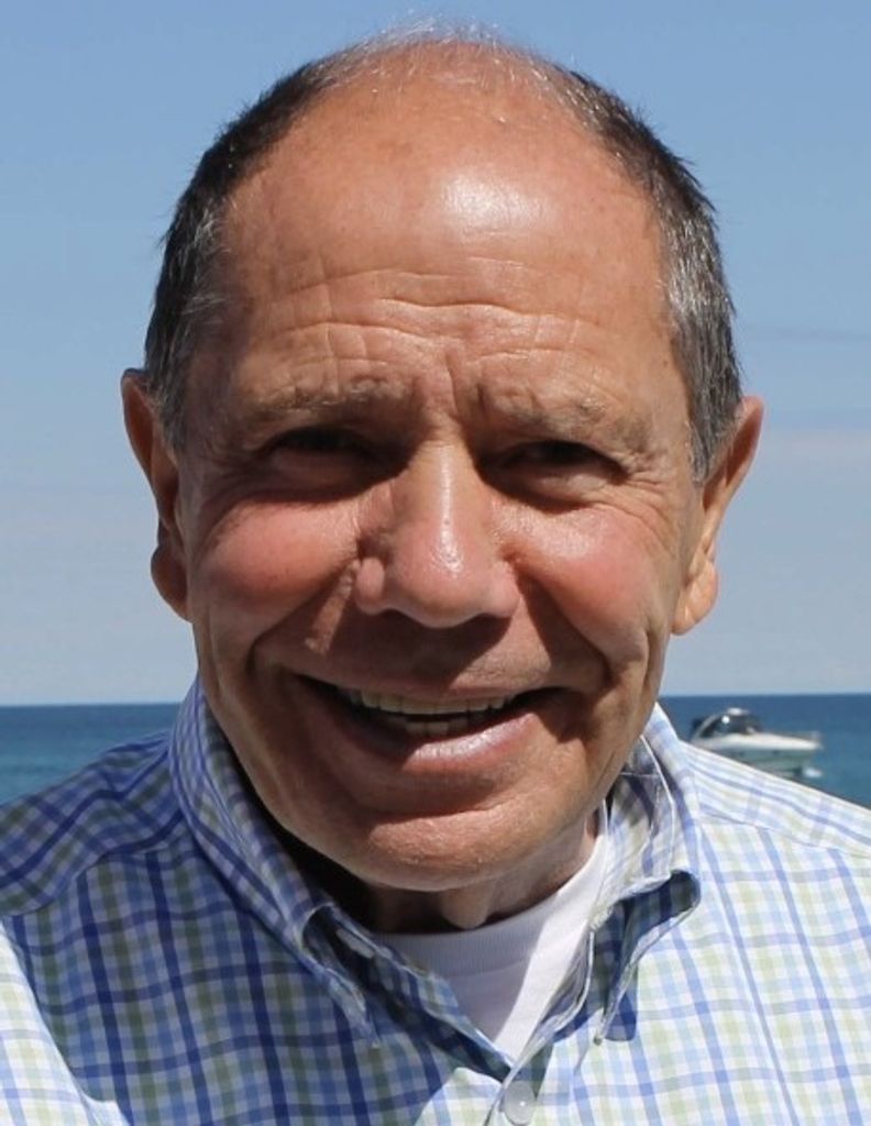 Michael Holmes