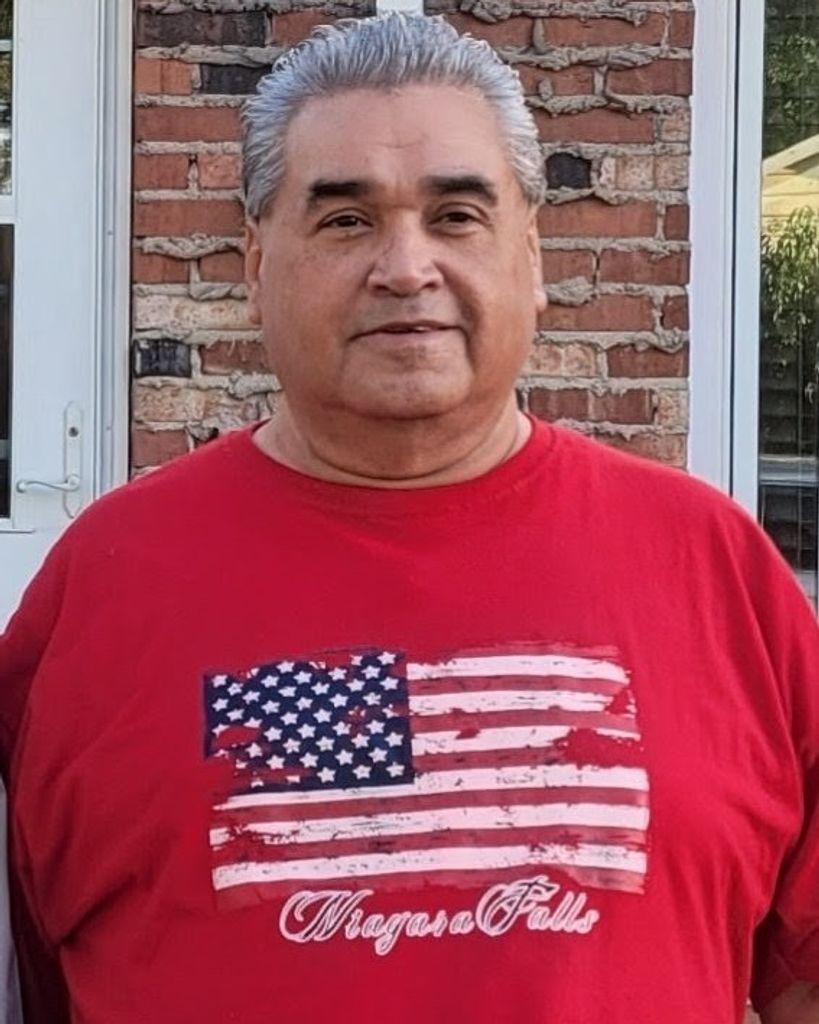 Roberto Villanueva III Profile Photo