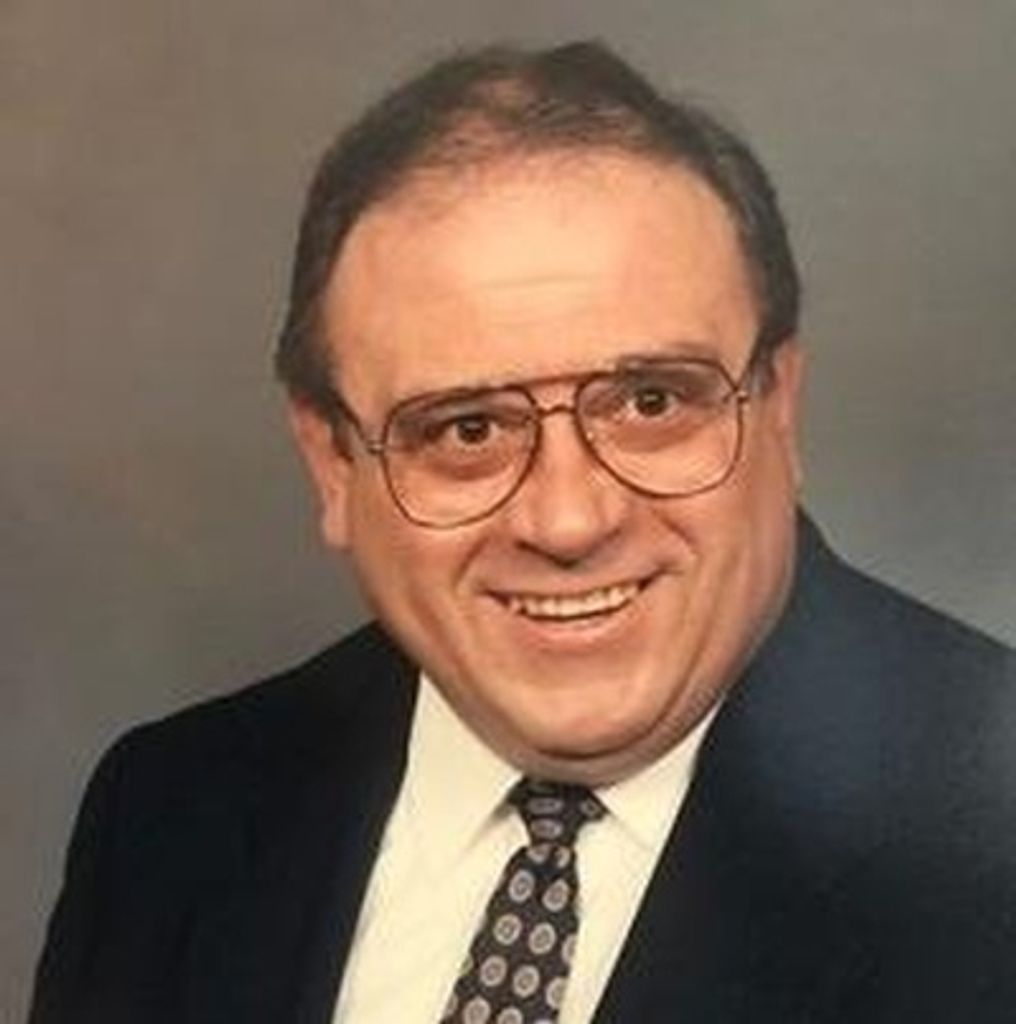 Pastor Roger E. Navarre Profile Photo