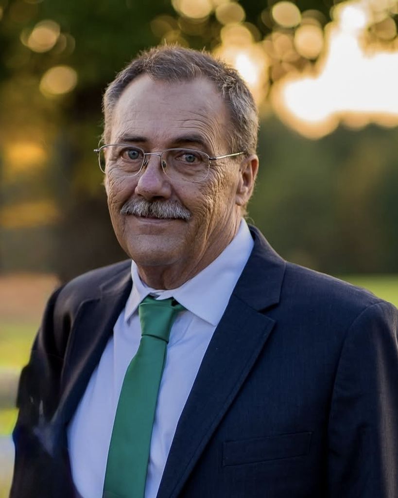 Richard E. Smallwood Profile Photo