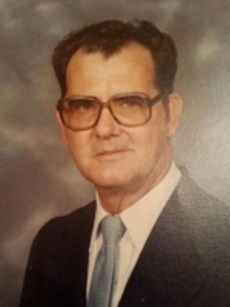 Mr.  Lester  Hinson, 88