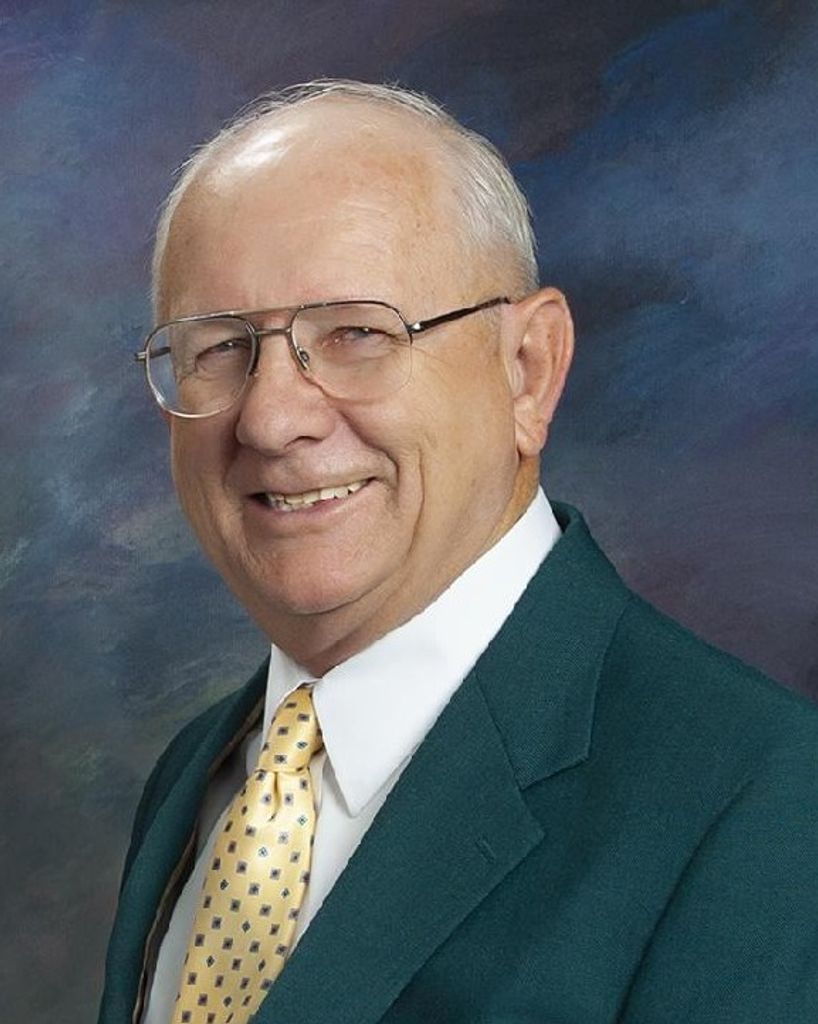 Richard "Dick" Warren Giles Profile Photo