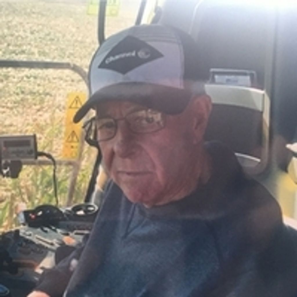 Arnold Knott Profile Photo
