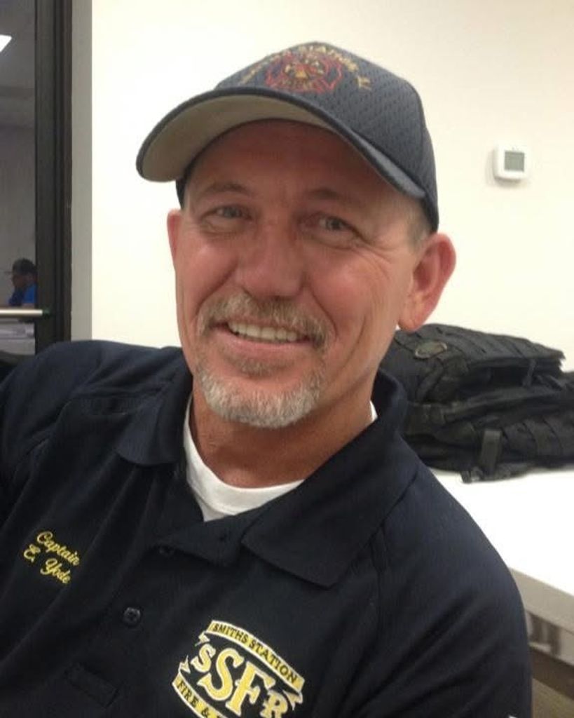 Carl Eric Yoder Profile Photo