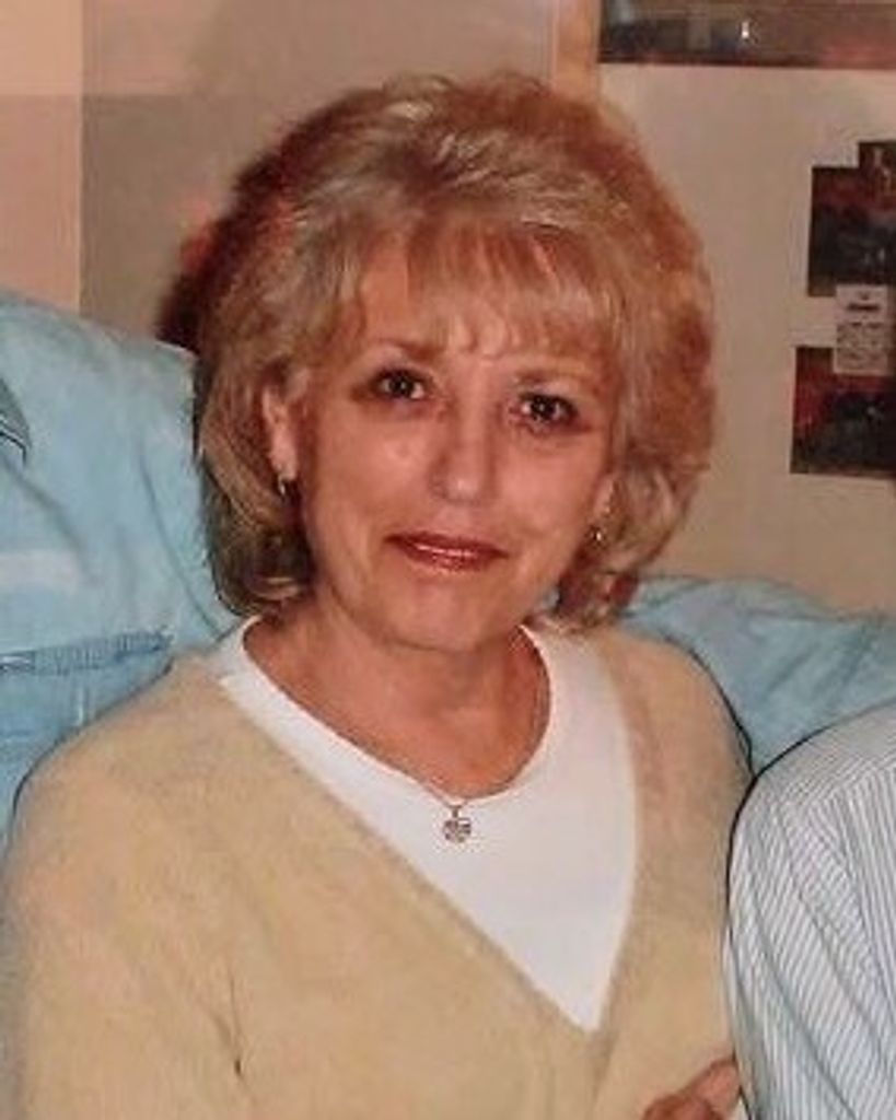 Suzanne  Faye (Skidmore)  James Profile Photo