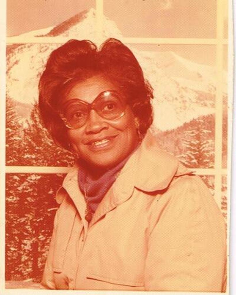 Vivian Alice Mills Profile Photo