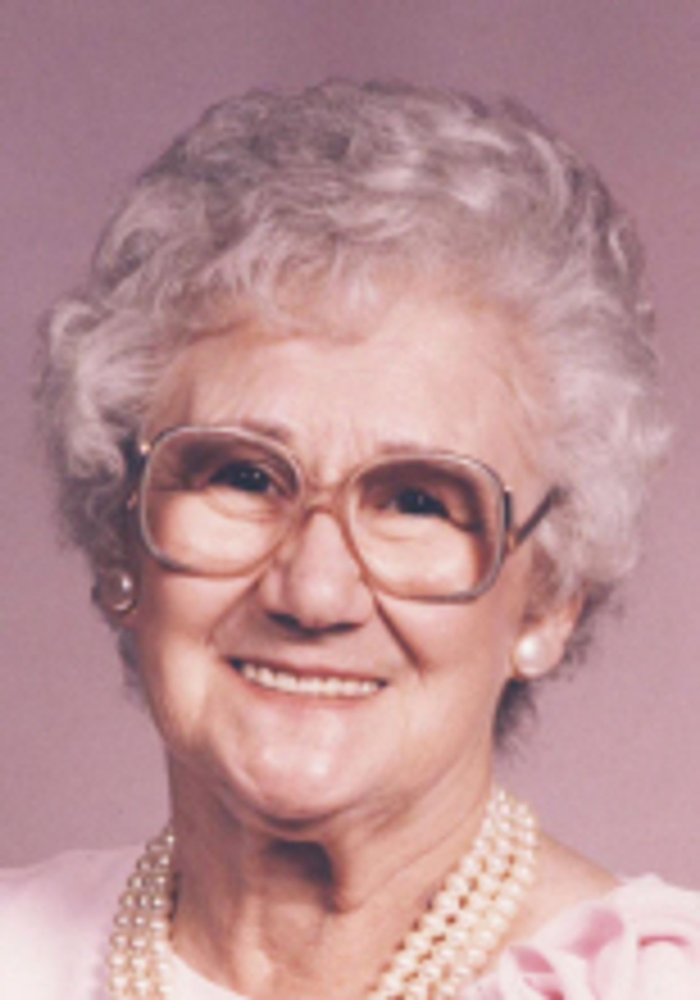 Eleanor M (Riha) Siebold photo gallery image 1 of 1