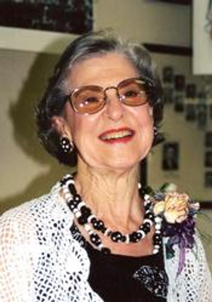 Winnie Hesta Field Profile Photo