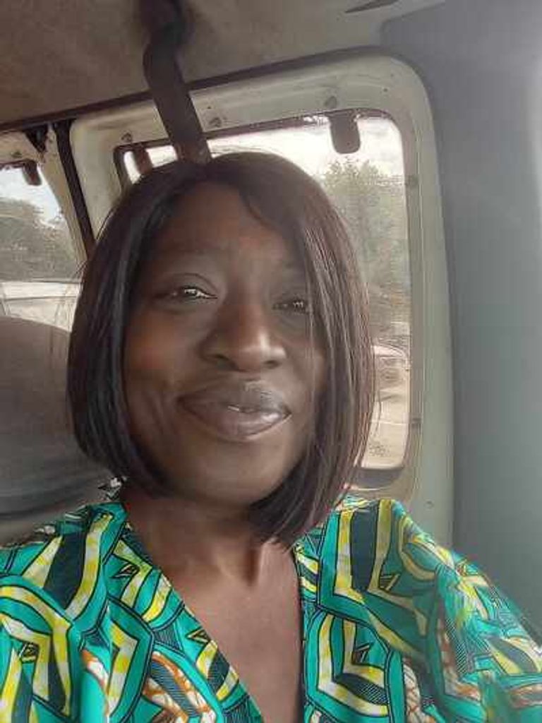 Elizabeth Catrese Davis Profile Photo