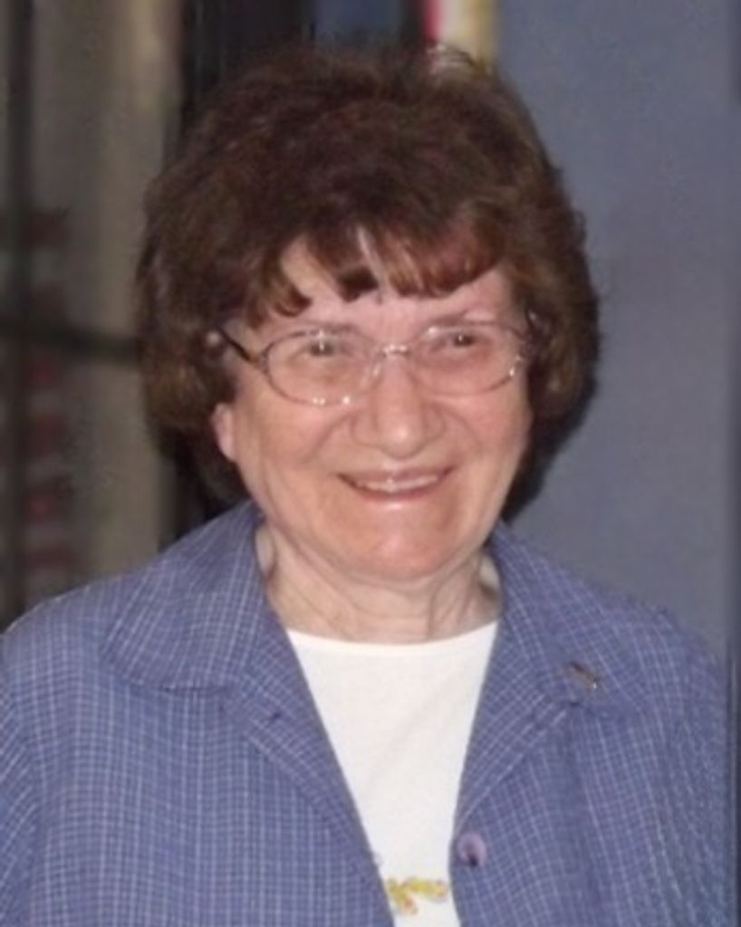 Lois Holzer