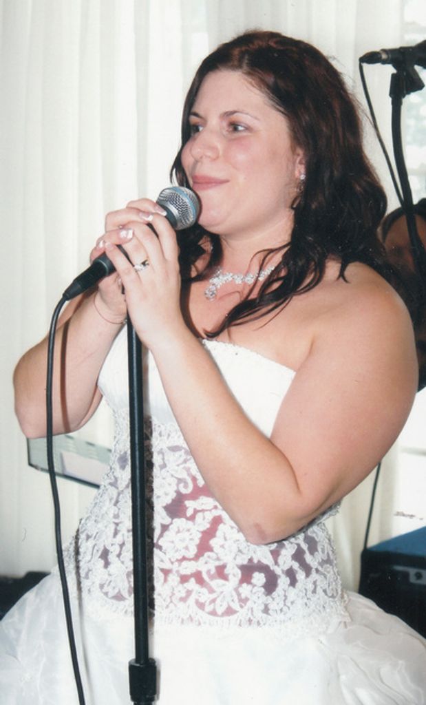 Julie Mia Didomenico Profile Photo