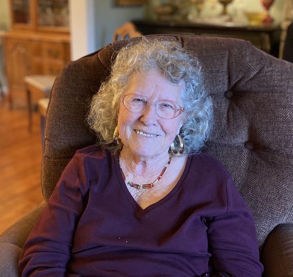 Mary Lou Walker Profile Photo