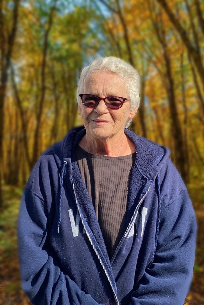 Theresa Raymond Profile Photo