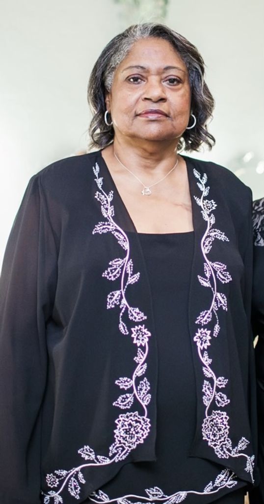 Debra Elaine Owens Profile Photo