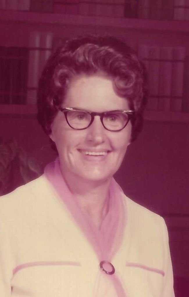 Dora Evelyn Russell Profile Photo