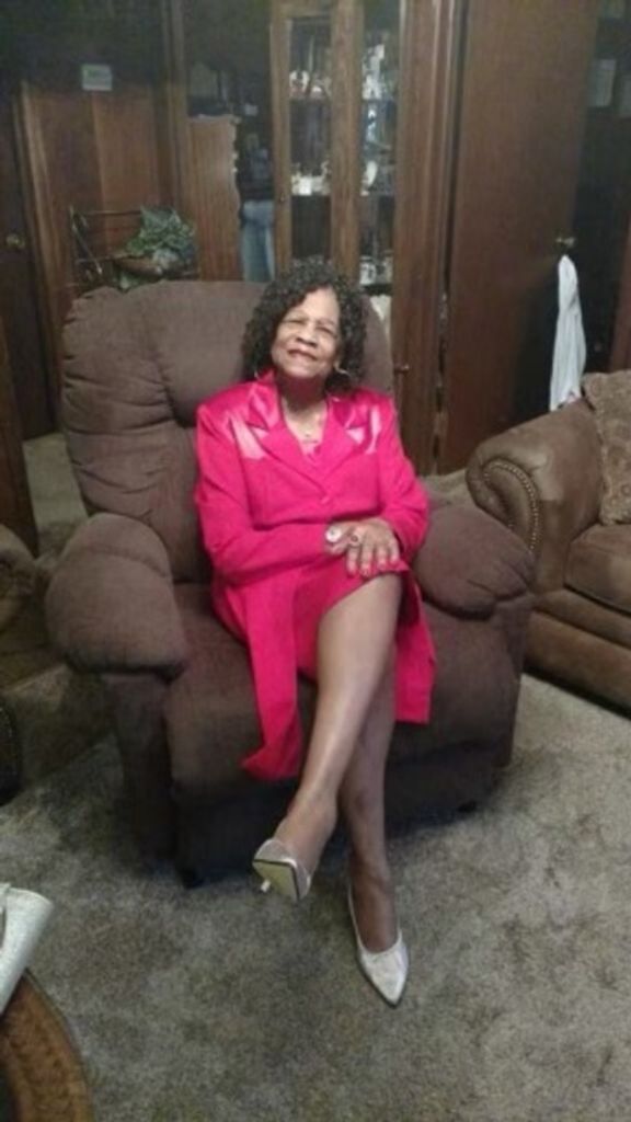Nellie Lue Carter Profile Photo