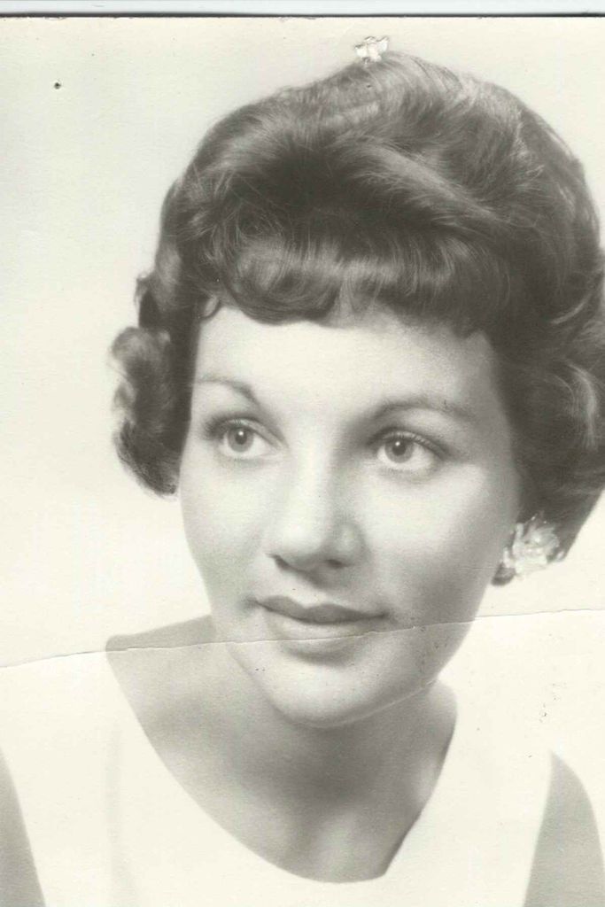 Helen Dickson Profile Photo