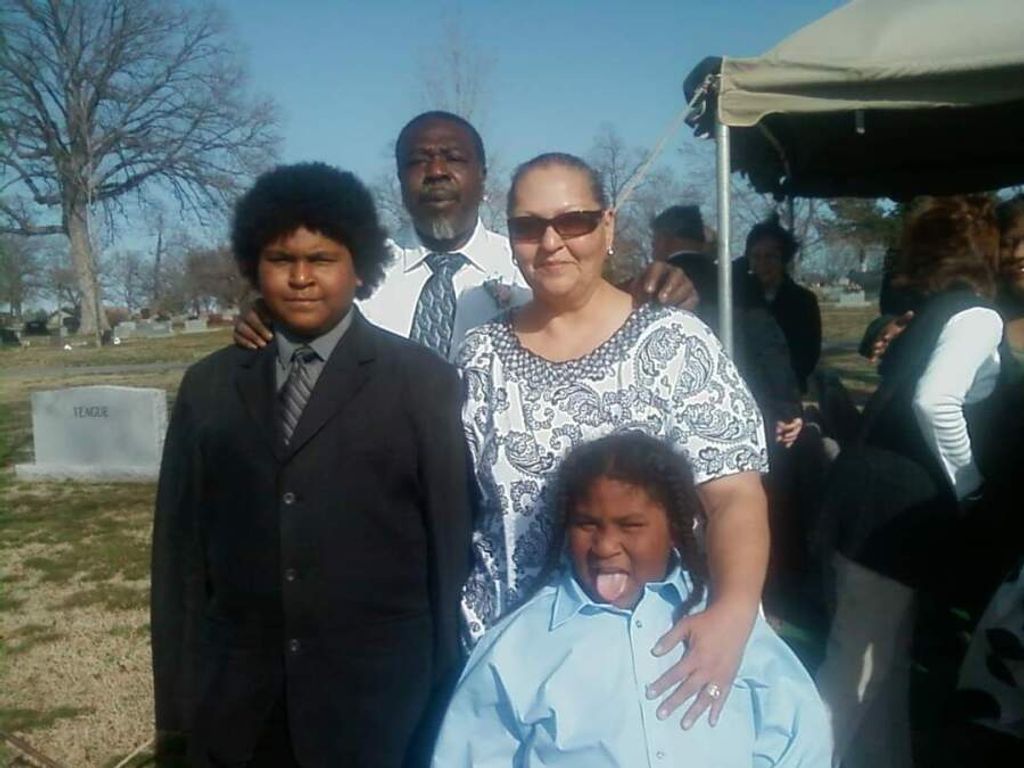 Lorraine Gonzales Davis Profile Photo