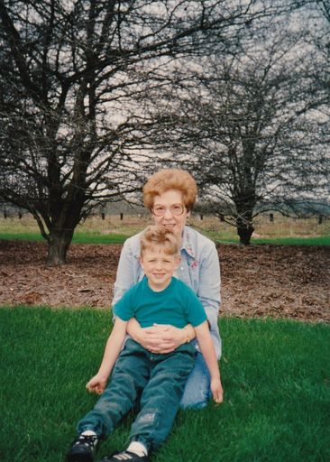 Verna F. Edwards Strandlund photo gallery thumbnail 35 of 75
