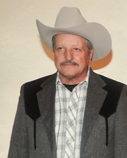 Roberto Isais Casas's obituary image