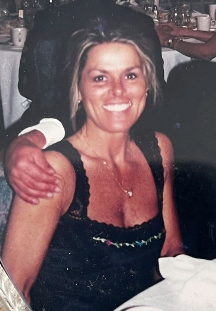 Elaine Roxanne Lynch Profile Photo