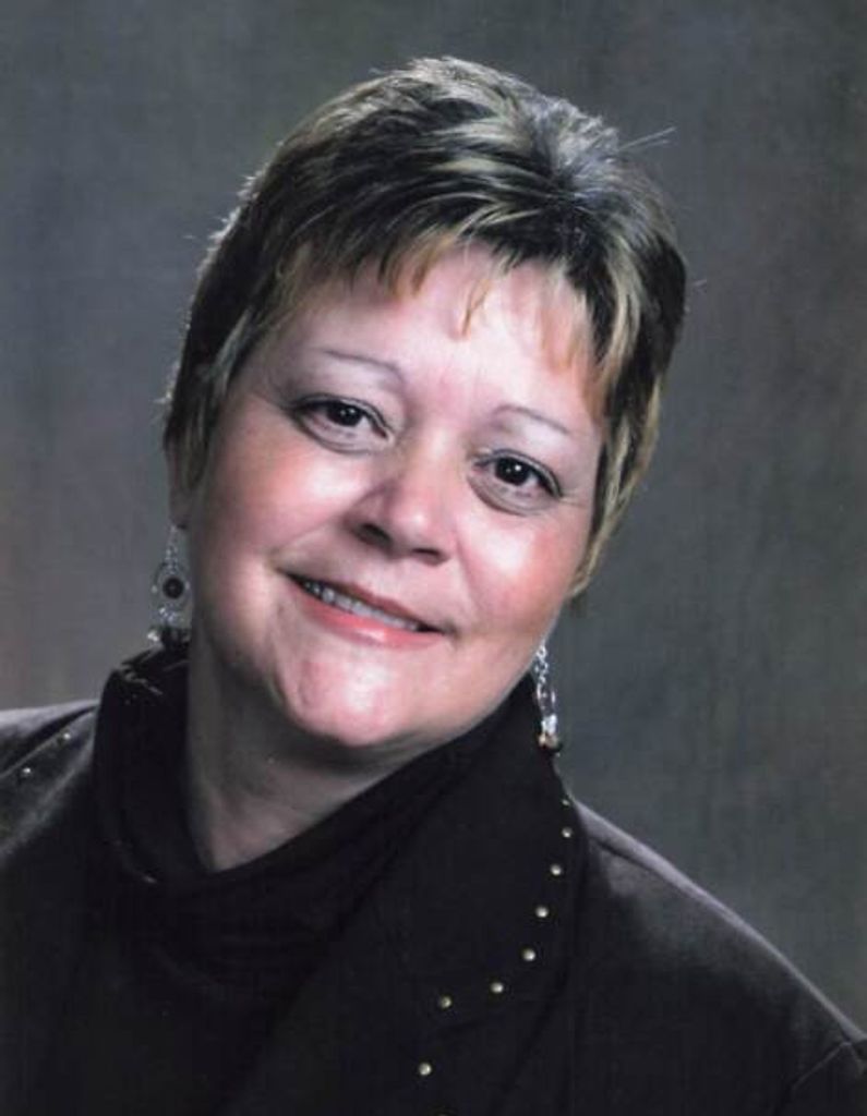 Mona "Lisa" Long Profile Photo