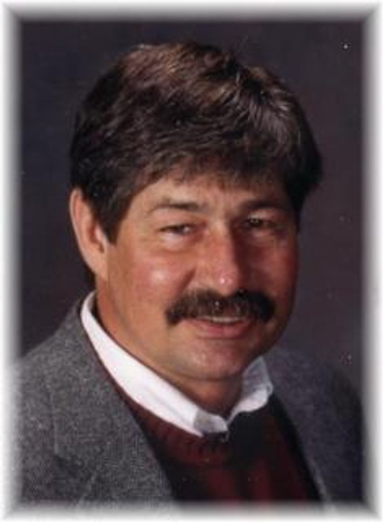 
Eugene
 
Kuhns
 Profile Photo