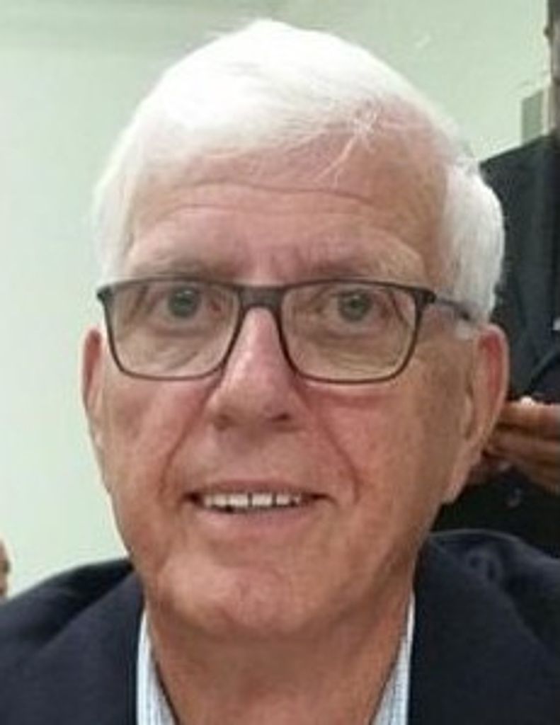Larue E. Olson Profile Photo